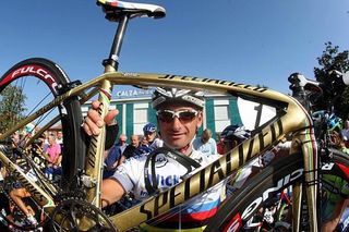 Paolo Bettini (Quick.Step - Innergetic) with his new rig.