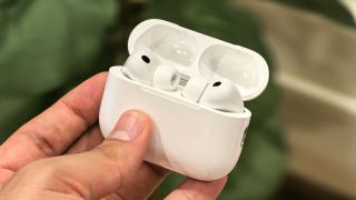 AirPods Pro 3 hands-on
