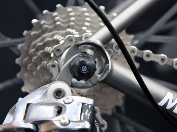 Moots milled out the dropouts on the Vamoots RSL to shave a few extra grams.