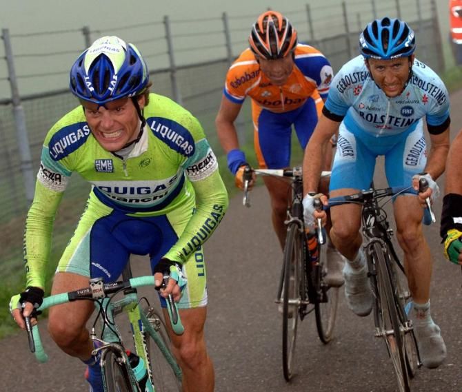 Danilo Di Luca leads the charge in the 2005 race