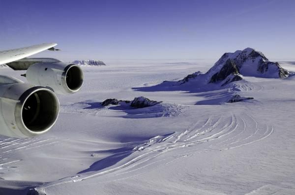 icebridge-marie-byrd-111103-02