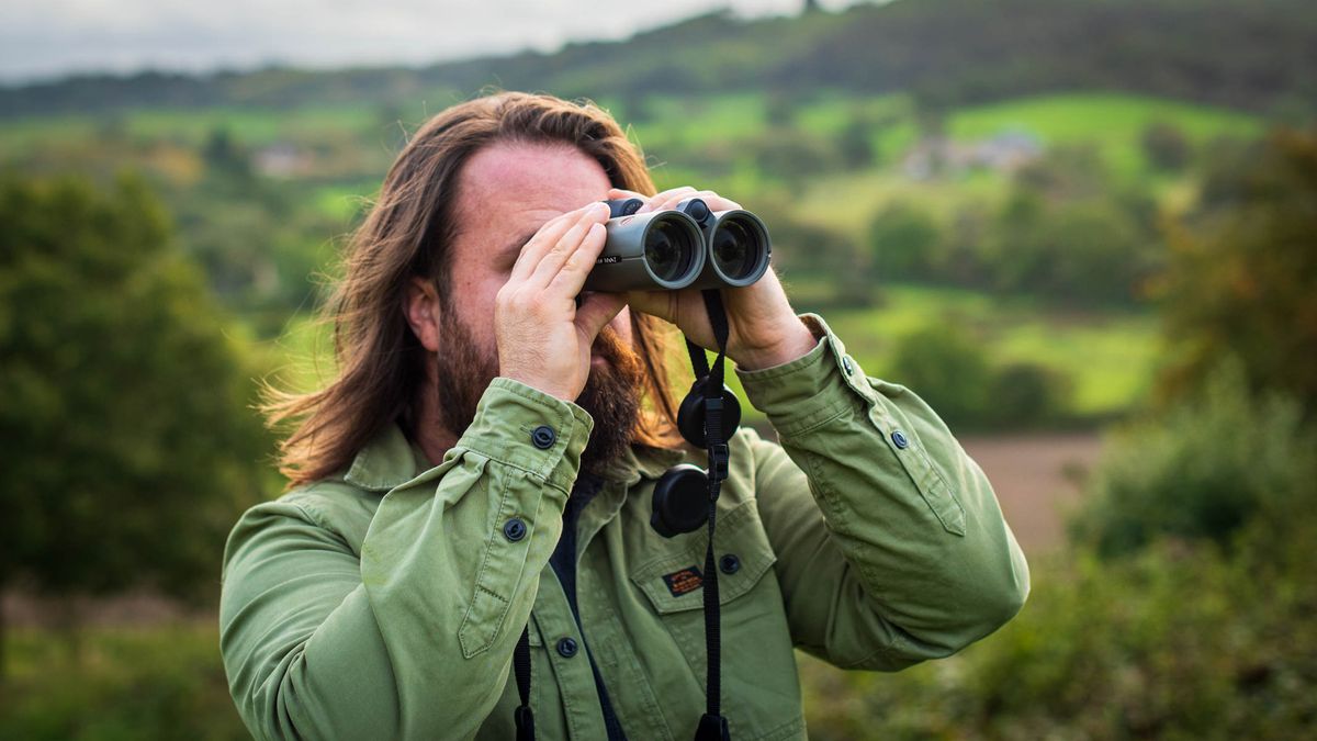 Vortex Binoculars: Unveil the Clarity of Nature!