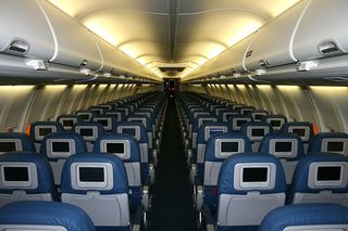 A wide open cabin – before it gets hopelessly clogged with boarding passengers.