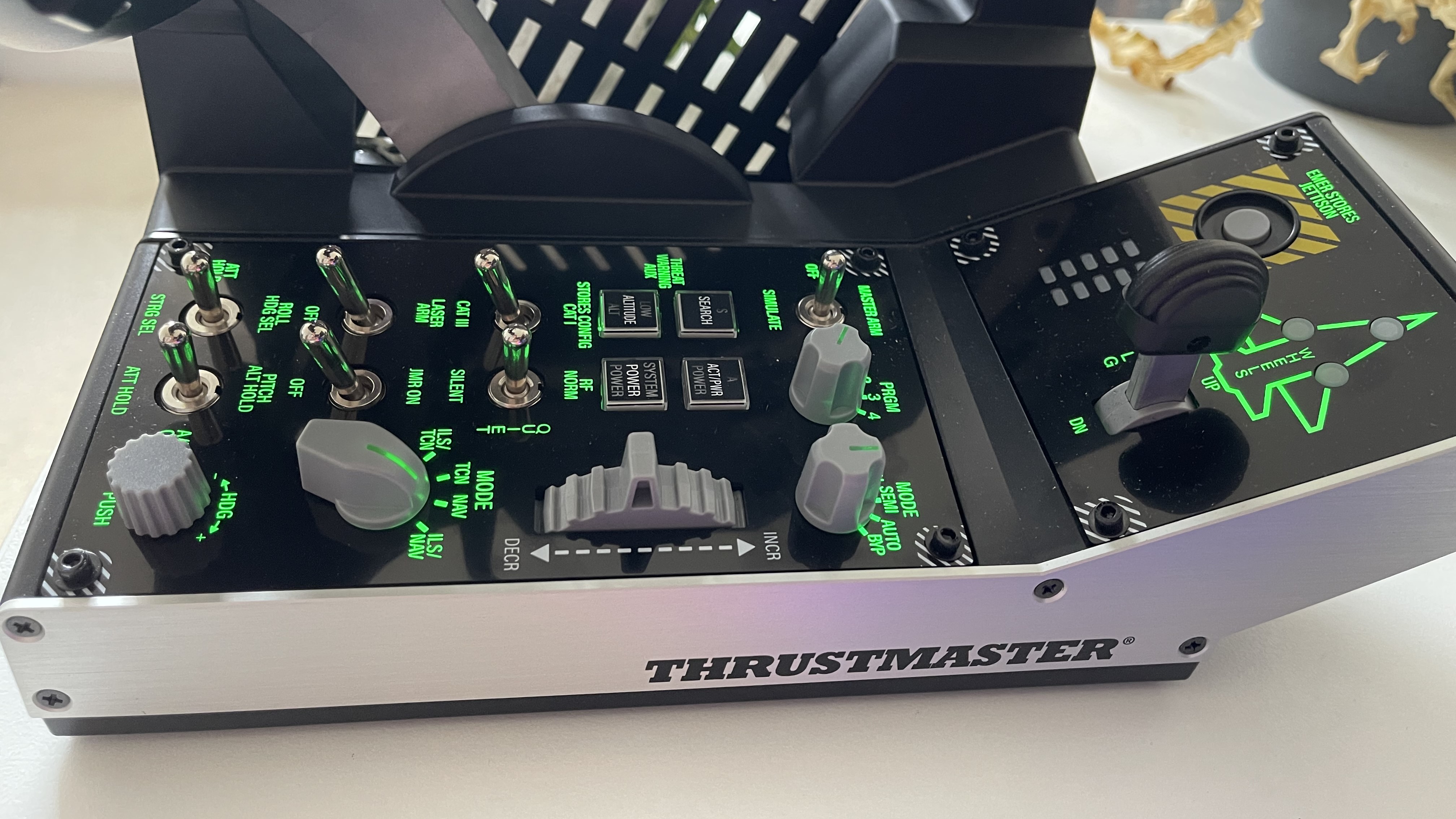 Thrustmaster Viper TQS controls
