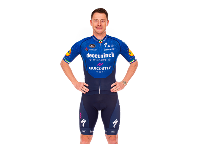 Sam Bennett shows off the 2021 Deceuninck-QuickStep race colours