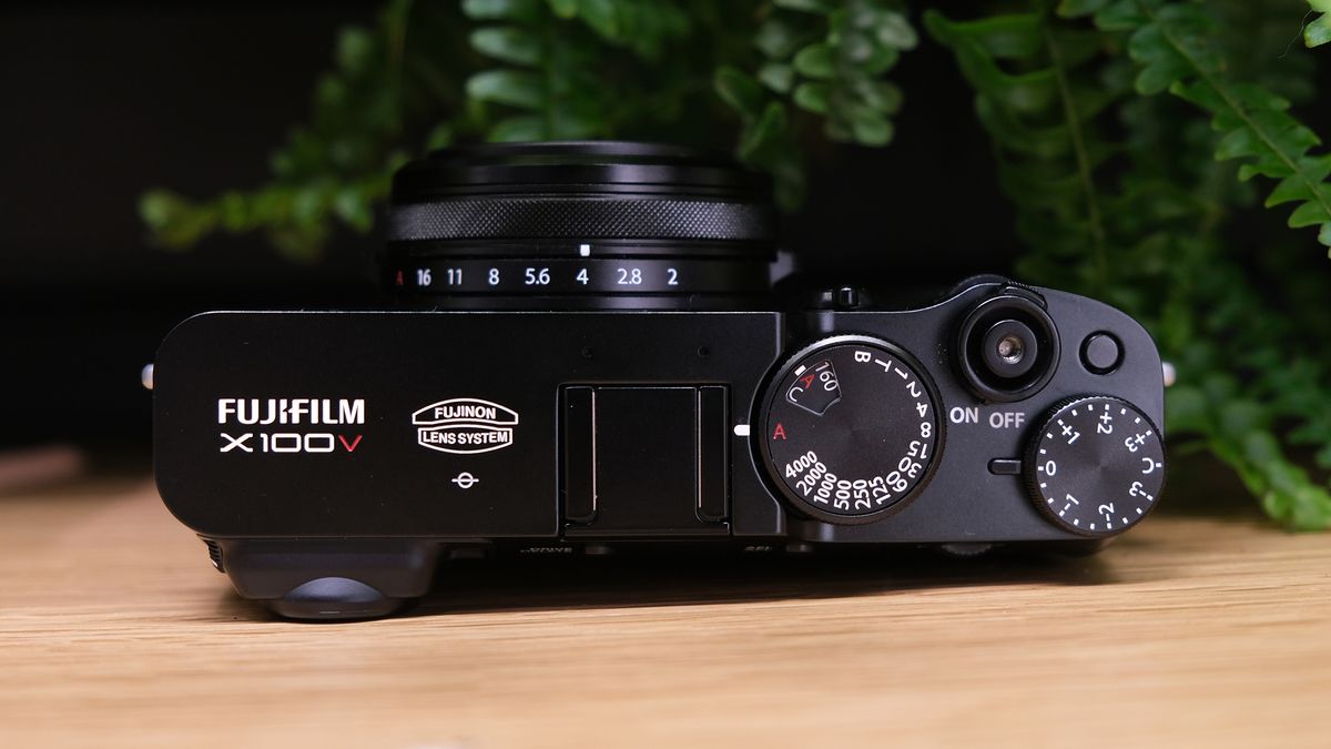 Fujifilm X100V
