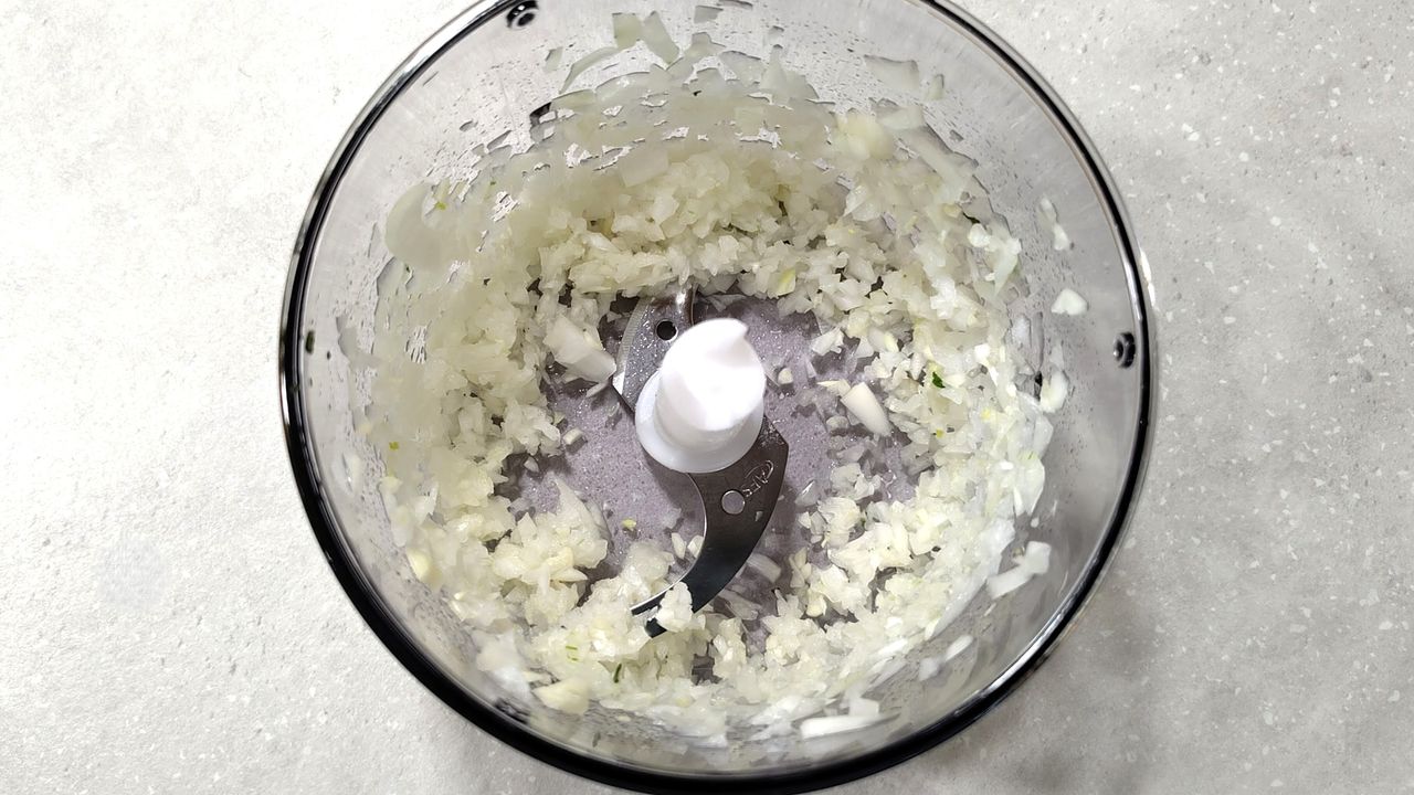 Omion chopped using Bosch ErgoMaster 6 blender mini chopper attachment