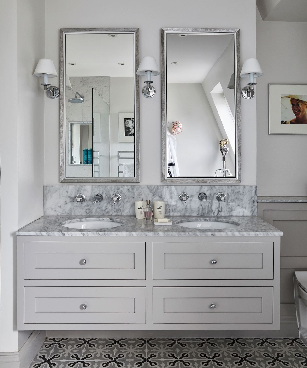 Jack and Jill bathrooms with LED lights