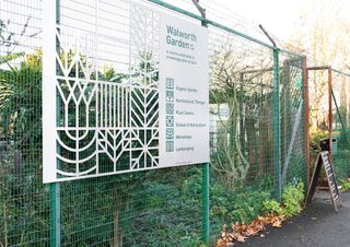 Walworth Garden by Studio Sutherl&