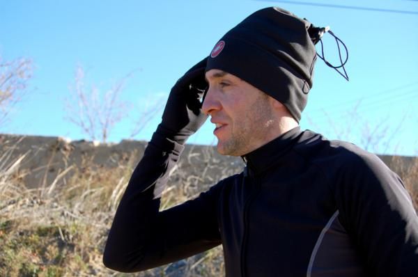 Carlos Sastre waits patiently.