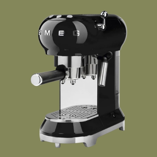 7. Smeg ECF01/2 Machine