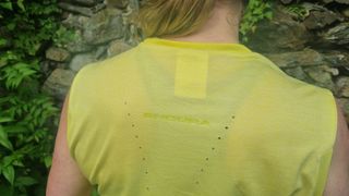 back of neck of the Endura Women's SingleTrack Tank Top