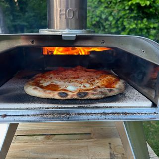Testing the Vonhaus pizza oven at home