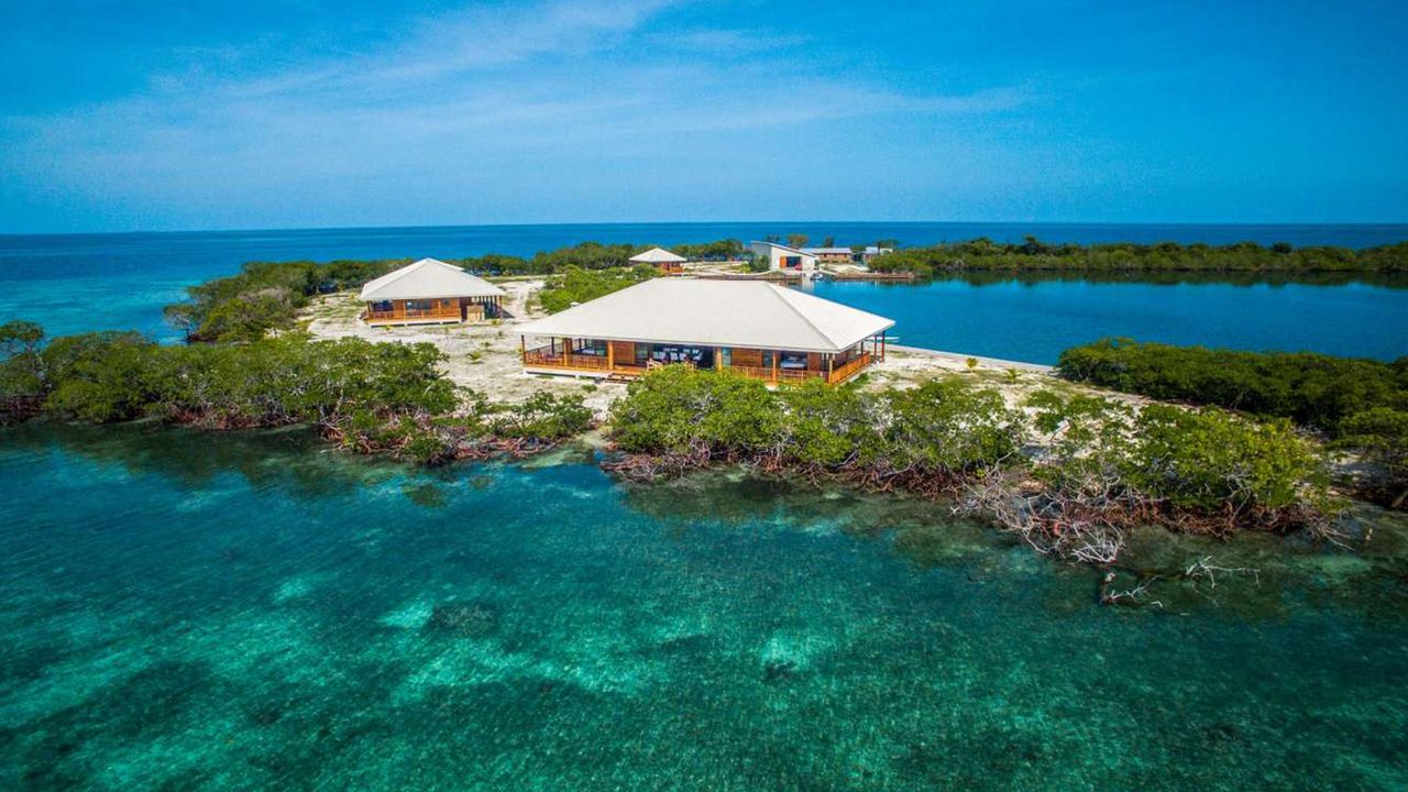 dream property: North Saddle Caye