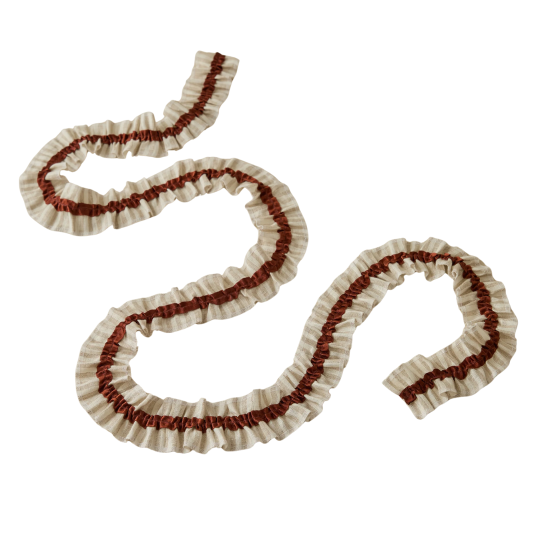 Carlen Linen Satin Garland