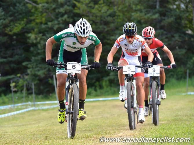 Nicholas Pettina, Hugo Drechou (Calvisson VTT) and Howard Grotts (Specialized Racing XC) chase