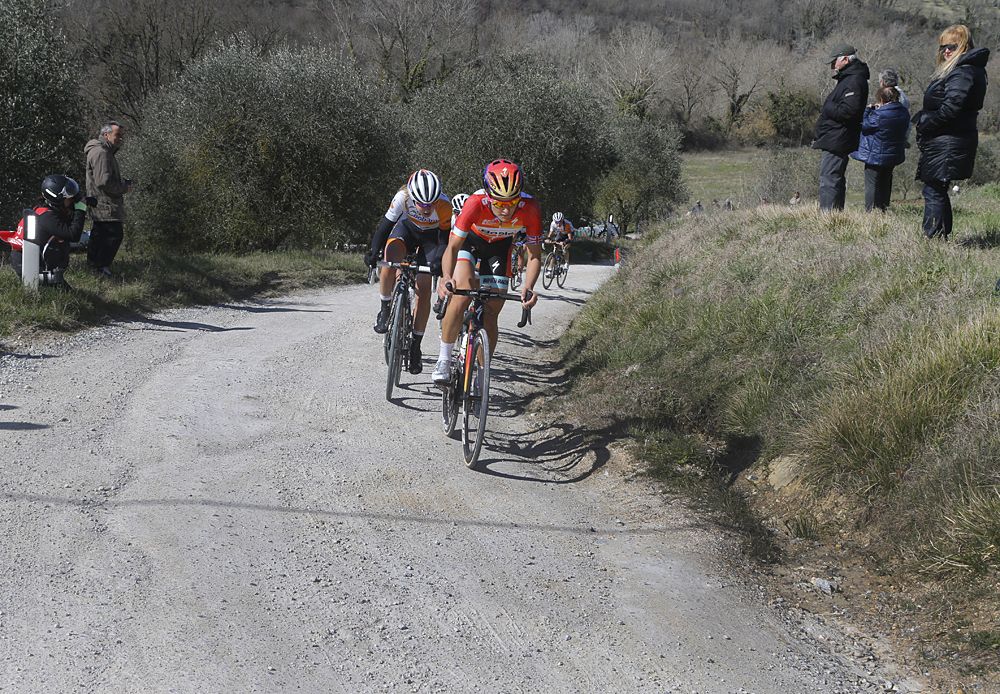 Megan Guarnier (Boels Dolmans) on the attack