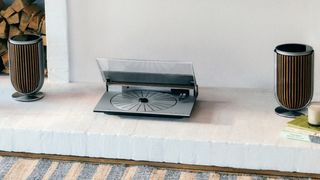Bang & Olufsen Beosystem 3000c consisting of a turntable and a pair of Beolab speakers