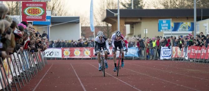 Albert and van der Poel bring it down to the line