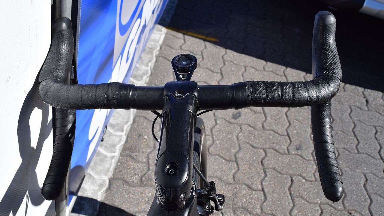 The rear of the stem has a tear drop-like profile where the two bolts are located