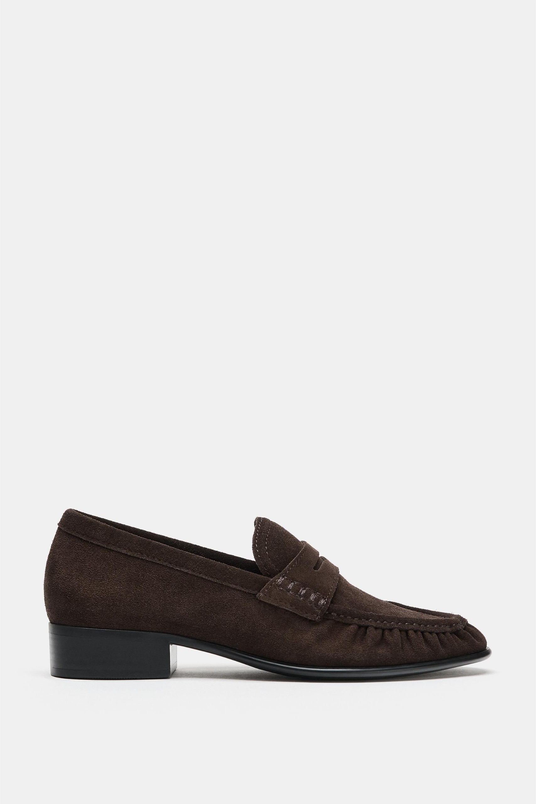 Split Suede Gathered Loafers - Brown - 2