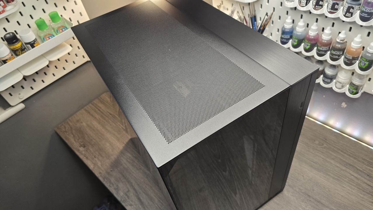 Lian Li O11 Vision Compact PC case