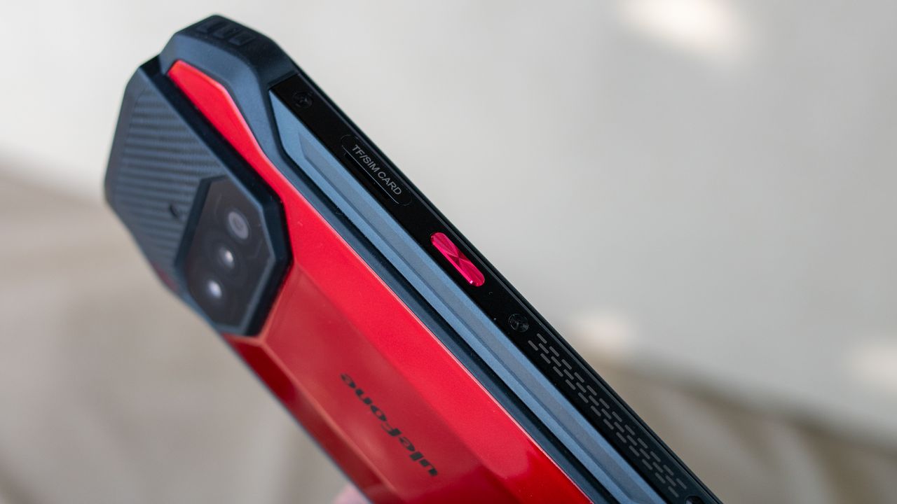 Ulefone Armor 15 right-side quick button