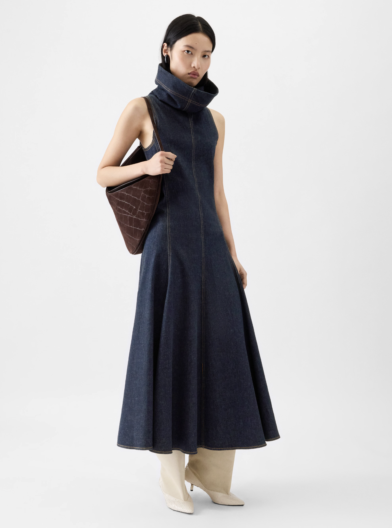 JACQUEMUS, The Triangle de-N&amp;icirc;mes denim dress
