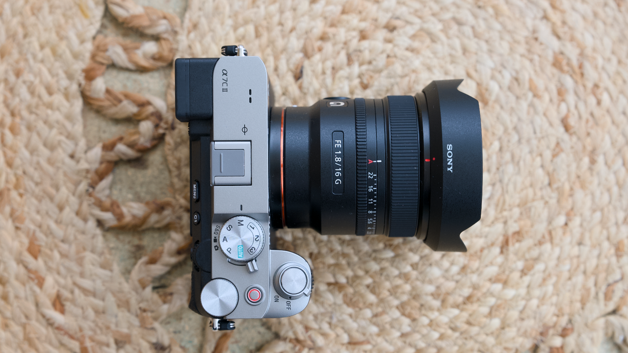 Sony FE 16mm F1.8 G lens indoors