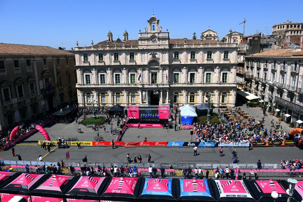 MESSINA ITALY MAY 11 A general view of Simon Yates of United Kingdom Lawson Craddock of United States Lucas Hamilton of Australia Michael Hepburn of Australia Damien Howson of Australia Christopher Juul Jensen of Denmark Callum Scotson of Australia Matteo Sobrero of Italy and Team BikeExchange Jayco during the team presentation in Piazza Universit prior to the 105th Giro dItalia 2022 Stage 5 a 174km stage from Catania to Messina Giro WorldTour on May 11 2022 in Messina Italy Photo by Tim de WaeleGetty Images
