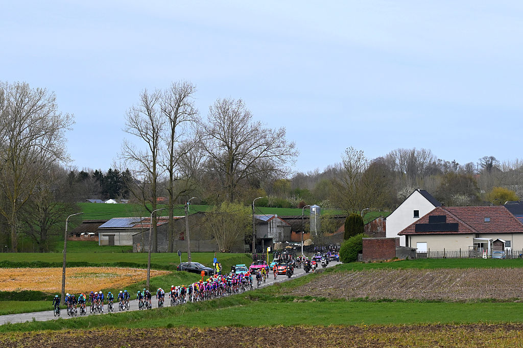HARELBEKE, BELGIUM - MARCH 27: A general view of the peloton competing during the 68th E3 Saxo Classic 2026 a 208.5km one day race from Harelbeke to Harelbek / #UCIWT / on March 27, 2026 in Harelbeke, Belgium. (Photo by Tim de Waele/Getty Images)