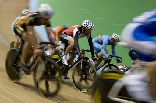 Action in the men's points race.