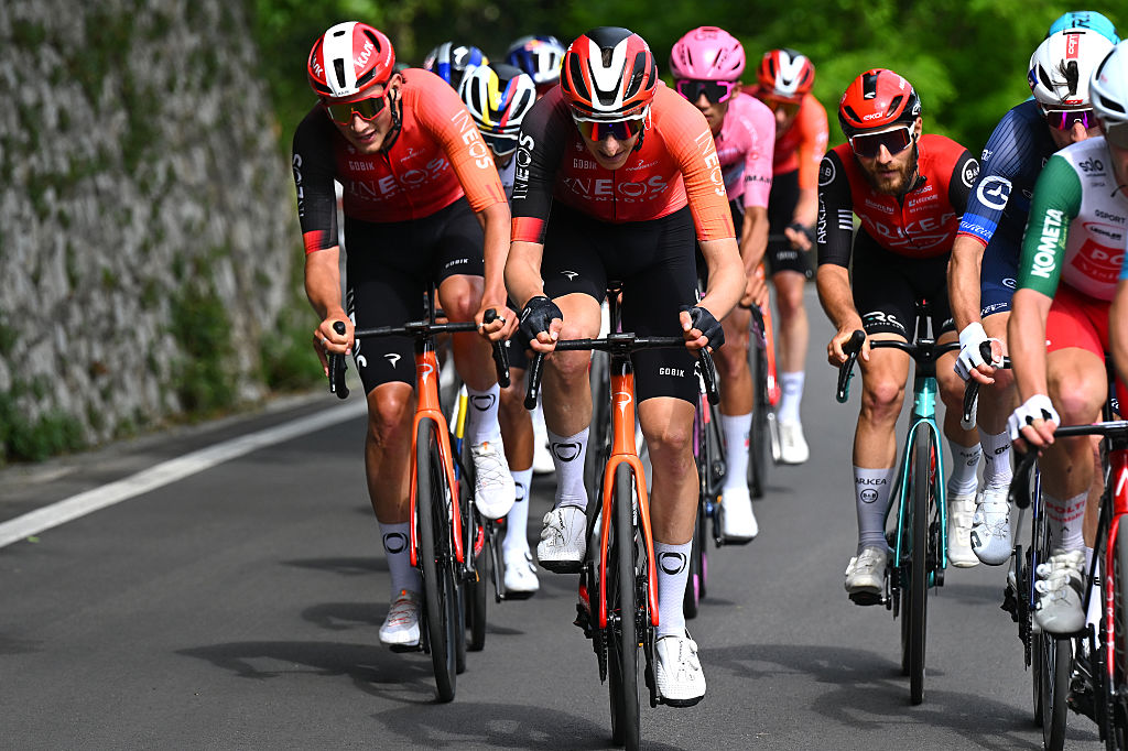 Joshua Tarling and Ben Turner (Ineos Grenadiers) compete during the 108th Giro d&#039;Italia 2025