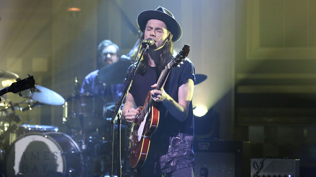 THE TONIGHT SHOW STARRING JIMMY FALLON -- Episode 0552 -- Pictured: Musical guest James Bay performs on October 11, 2016 