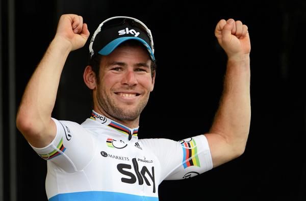 Mark Cavendish celebrates Tour stage win number 22