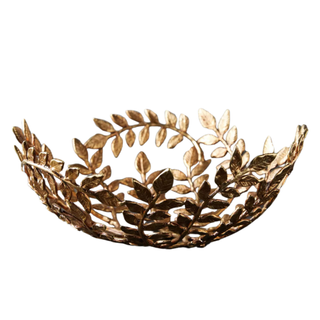 A gold gilded leaf decorative bowl