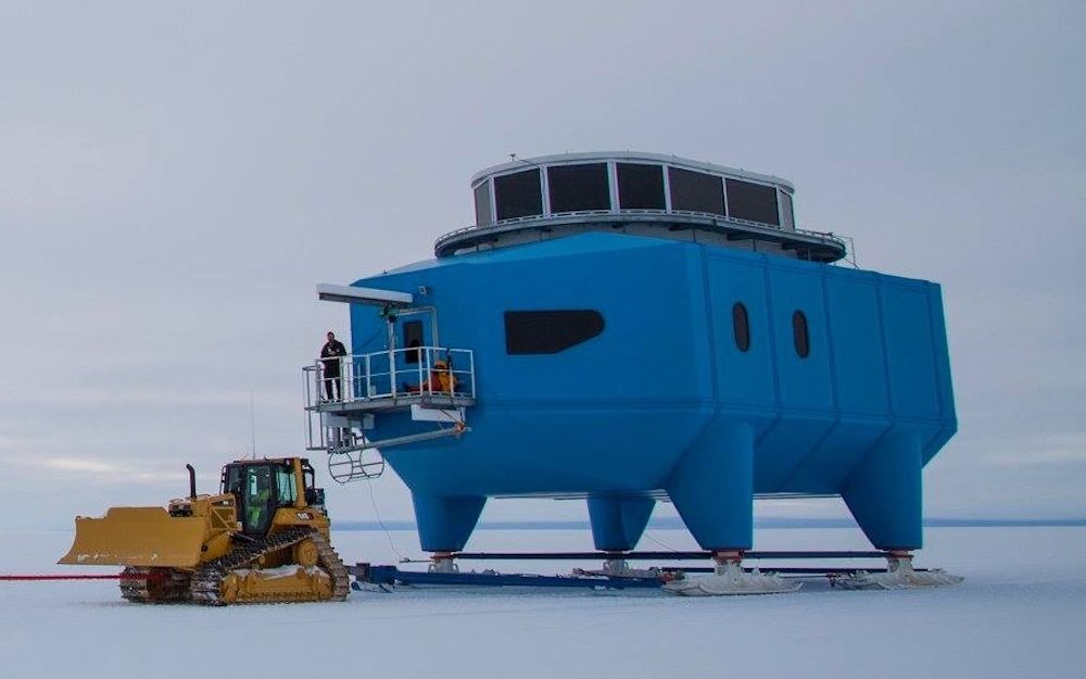 Antarctic Science Lab On the Move to Escape Breaking Ice Live Science