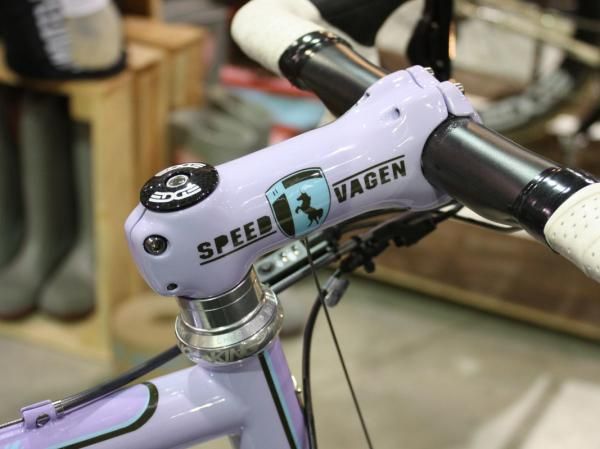 The Edge Composites stem is painted to match.