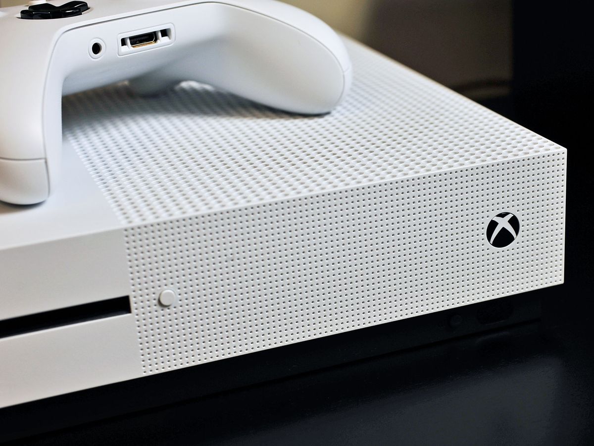 USADO: Console Microsoft Xbox One S 1TB All Digital Edition em