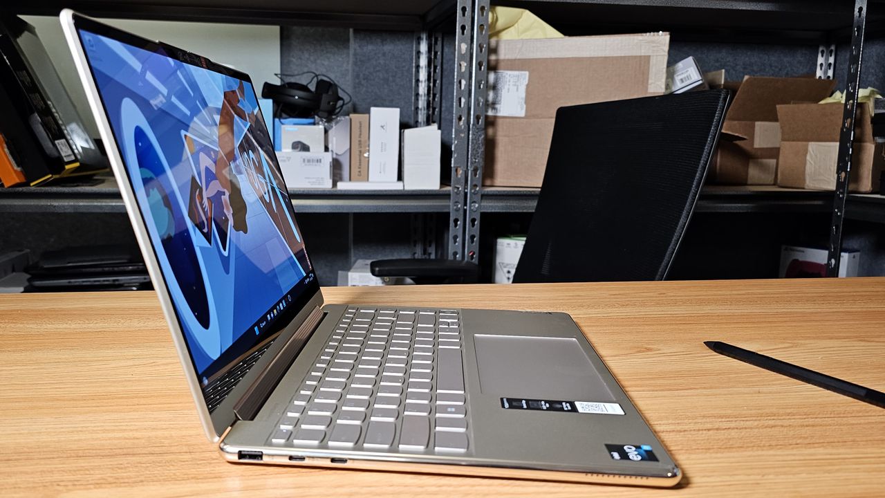 Lenovo Yoga 9i Gen 8
