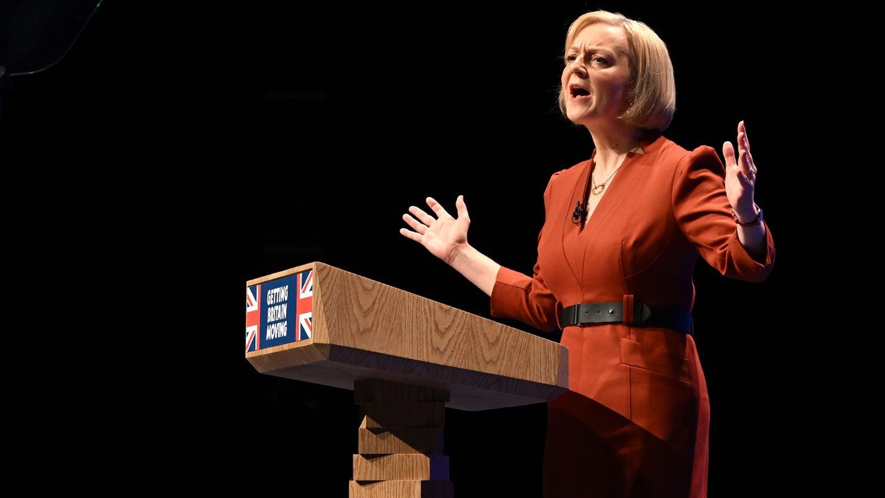 Liz Truss speaking the the Conservative Party conference