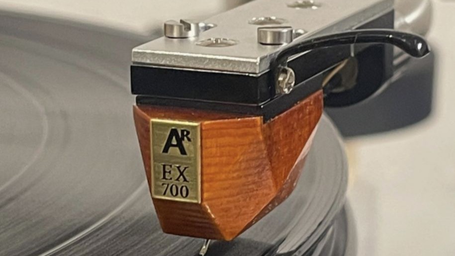 Analog Relax EX700 wooden cartridge on a vinyl record
