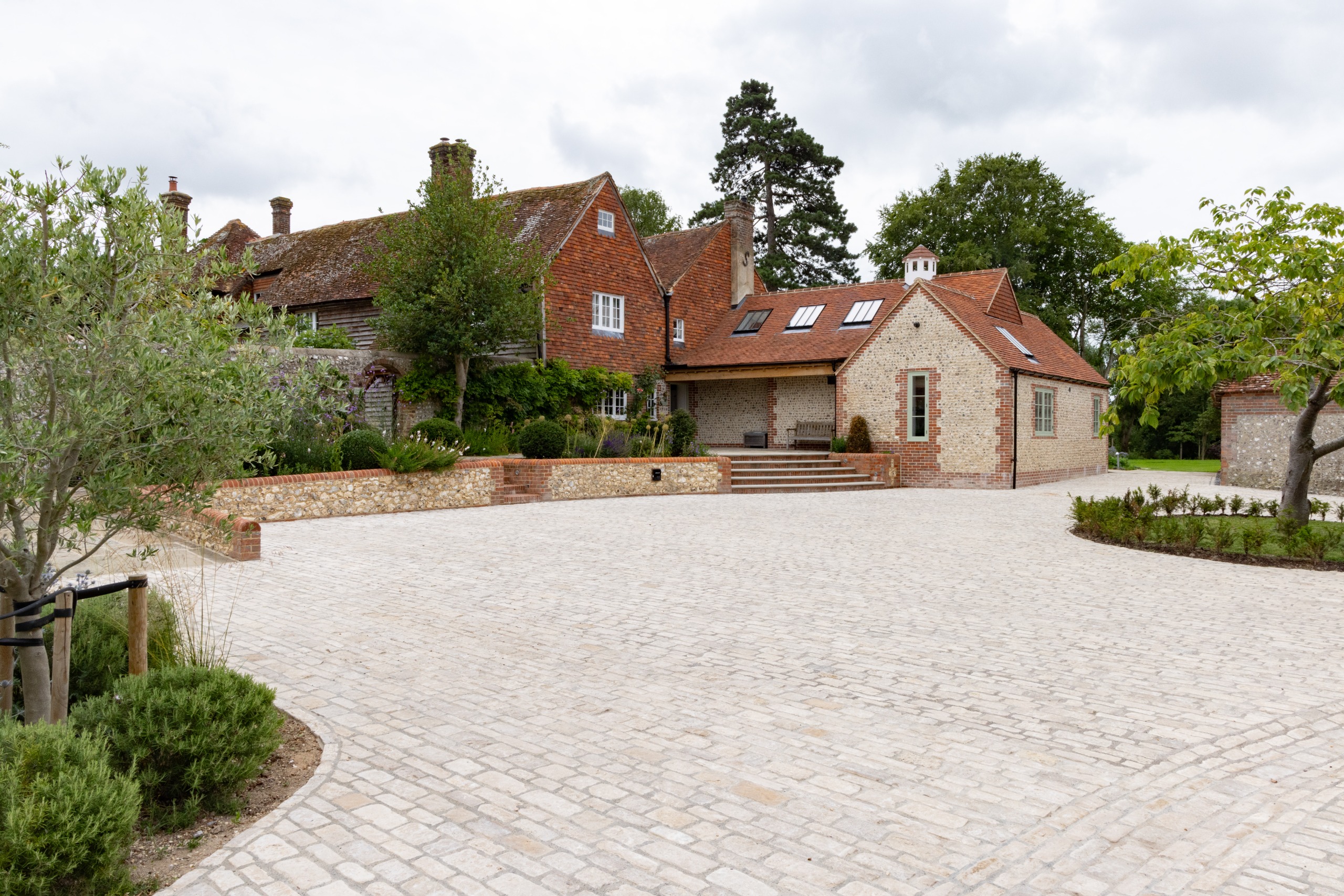 Cobblestone driveway