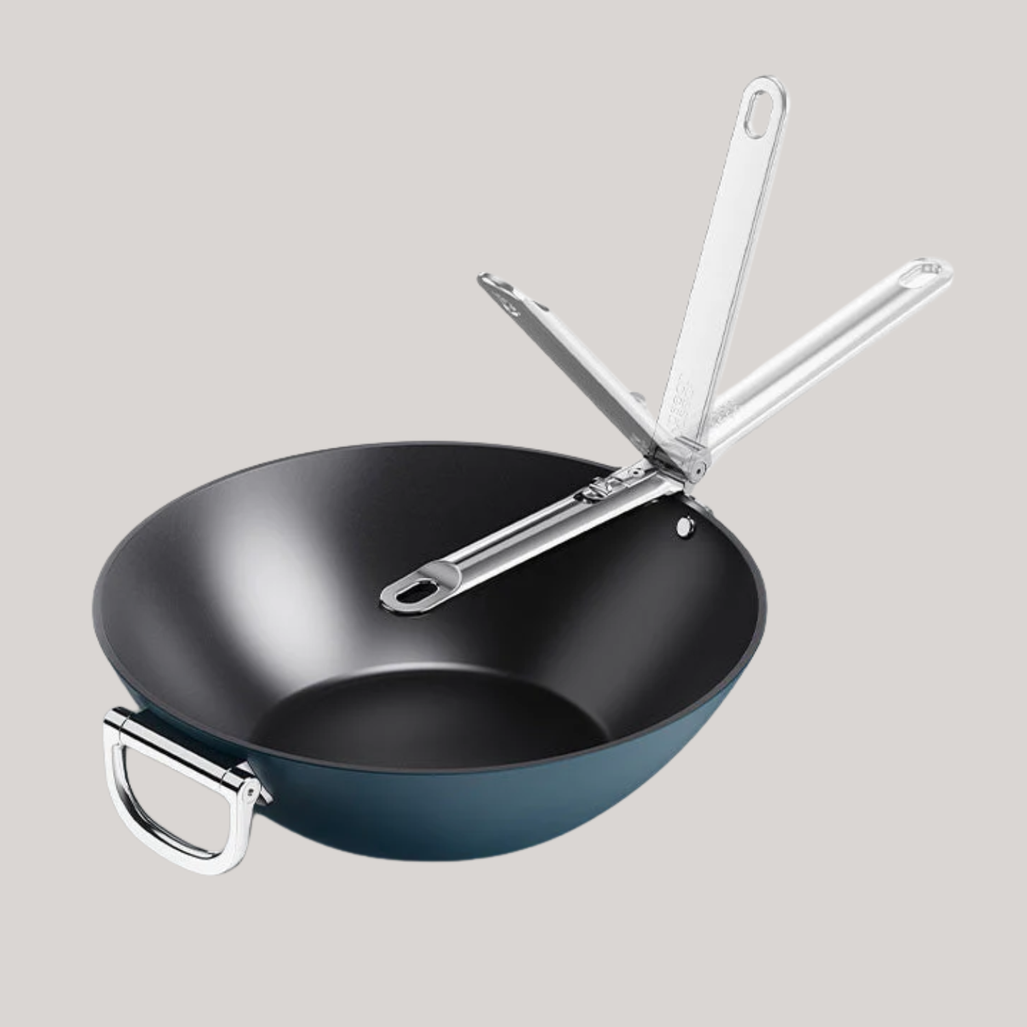 A wok with a foldable handle
