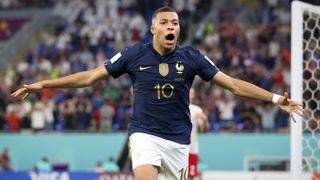 Kylian Mbappé leads the World Cup golden boot race with five goals