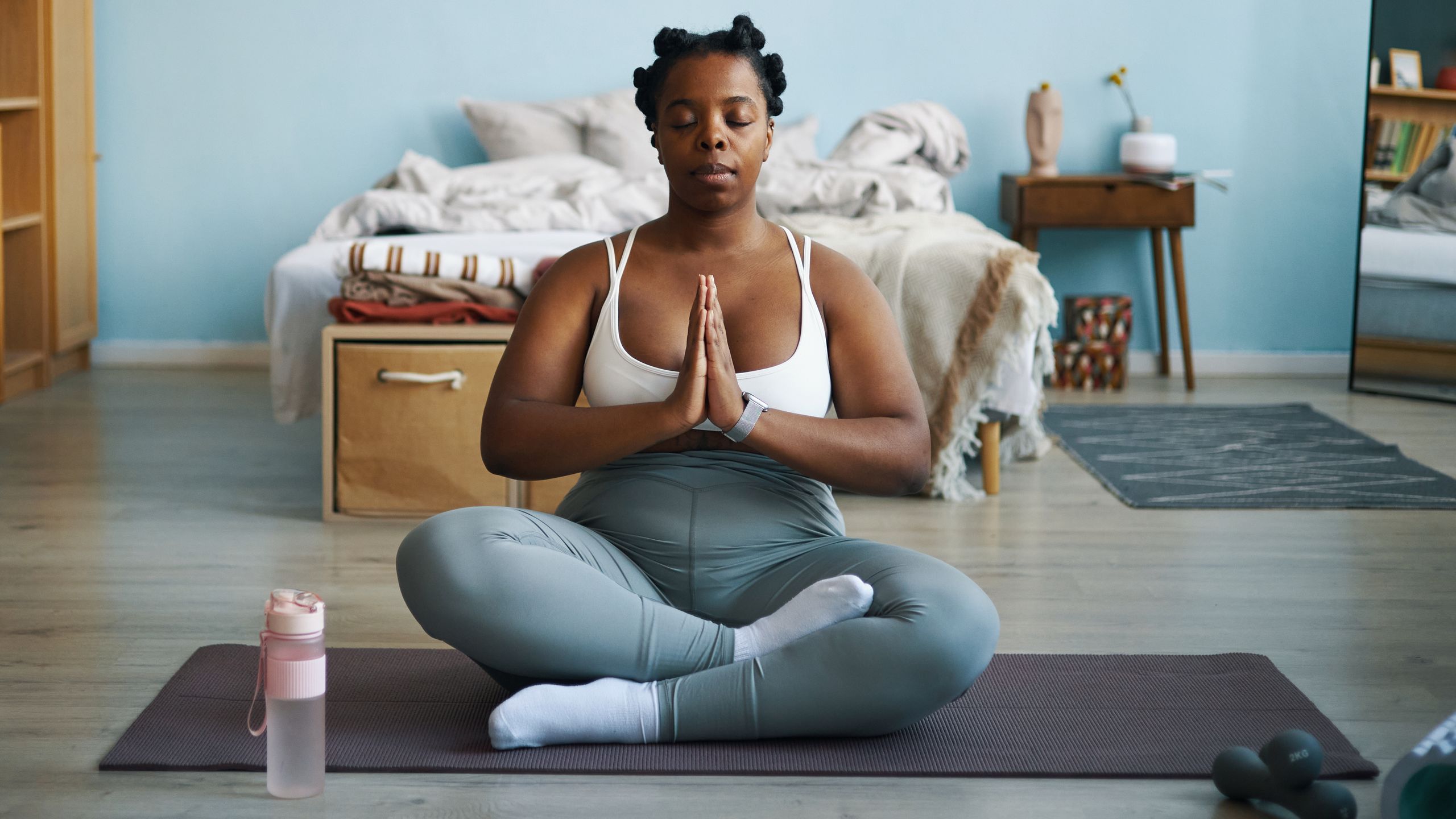 The internet's favourite yoga instructor just shared a routine for anxiety and overthinking—I tried it and…