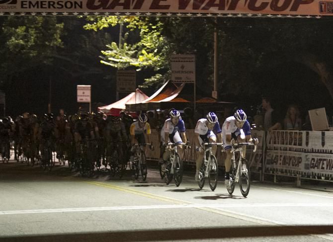 UnitedHealthcare lined up at the front of the field in the closing laps