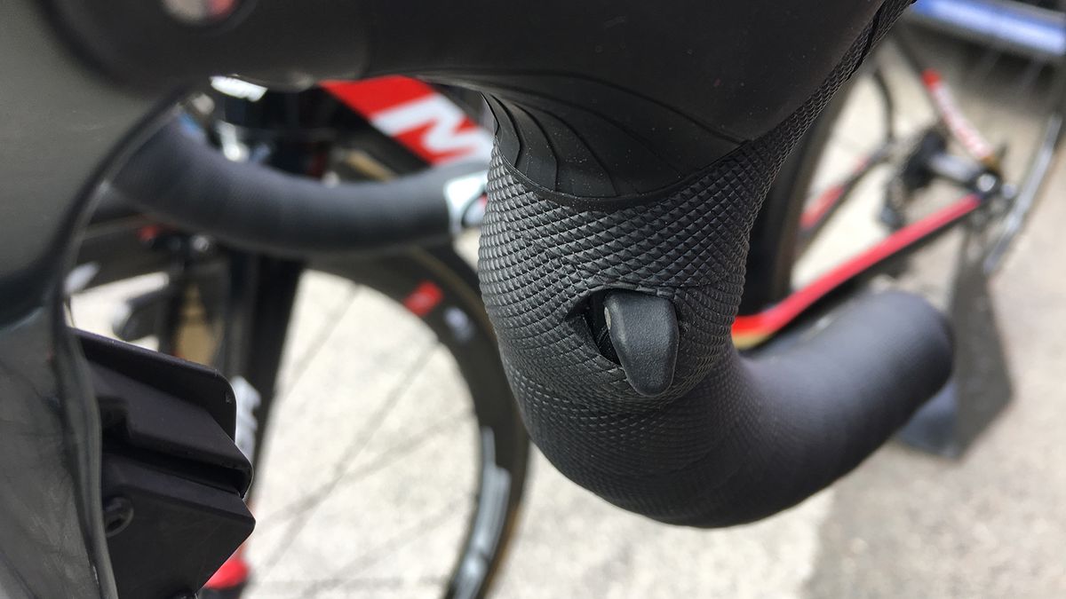 More frequently seen on sprinters bikes, Vincenzo Nibali runs satellite Di2 sprint shifters on the handlebar drops