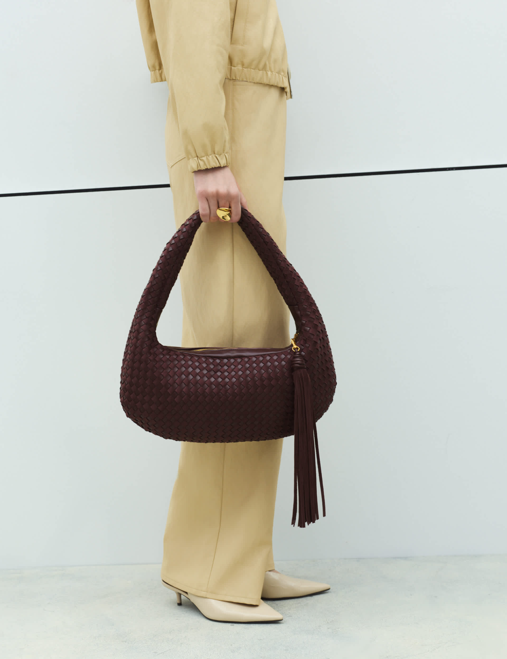 Woven Rounded Hobo Bag
