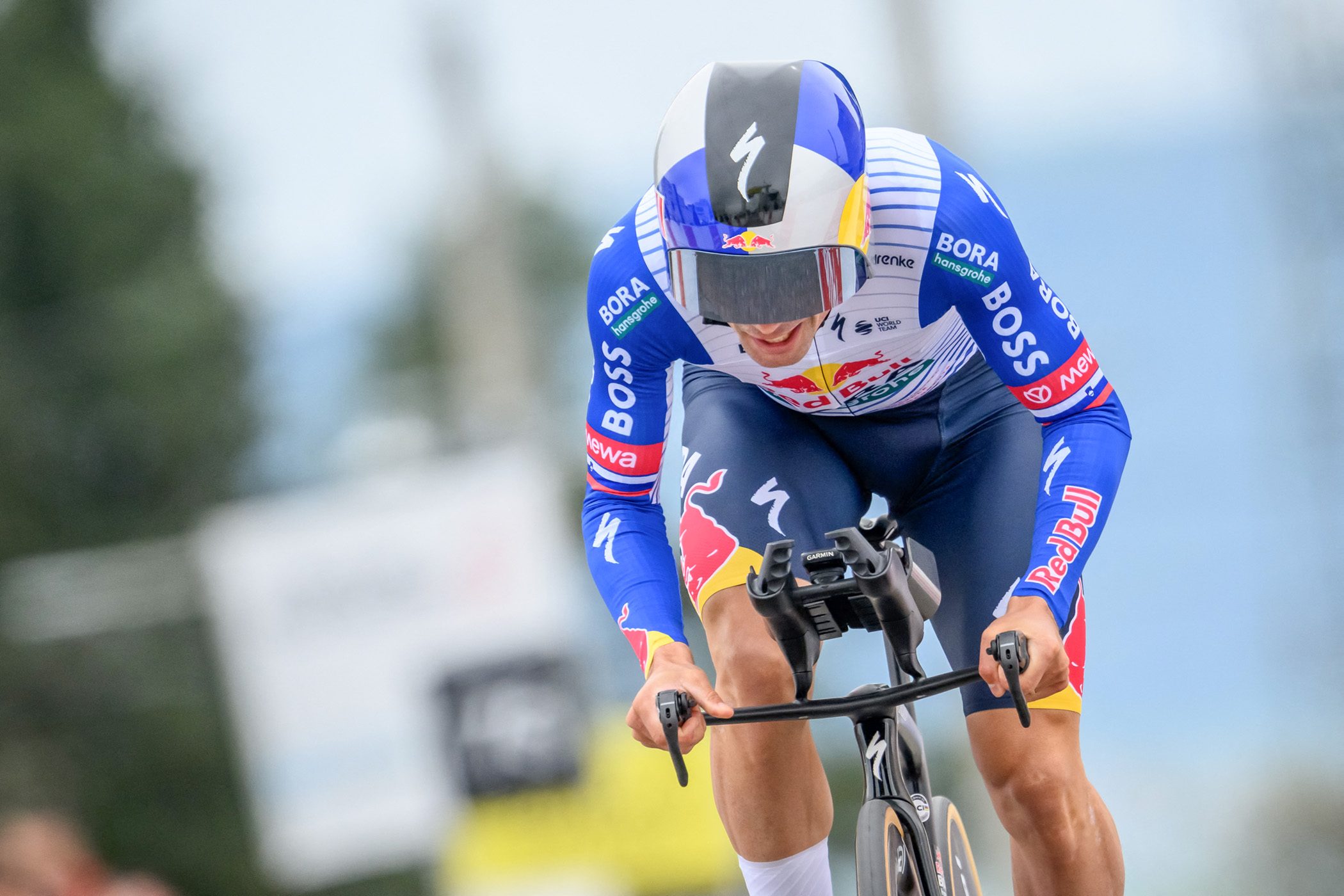 Primo&amp;#382; Rogli&amp;#269; racing the time trial at the 2026 Tour de Romandie